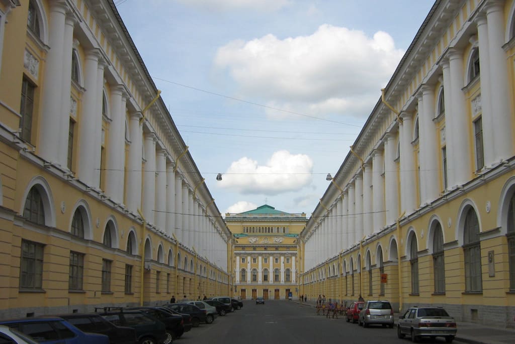 Вузы Санкт-Петербурга 2022: полный гид по университетам и институтам северной столицы